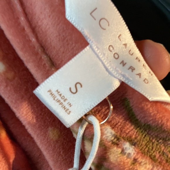 LC Lauren Conrad top floral print velvet w ruffle puff sleeve sweatshirt S M - Picture 15 of 15